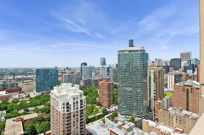 Photo - 1111 S Wabash Ave