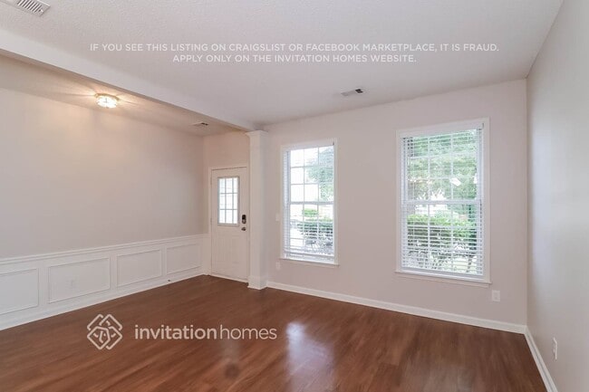 Photo - 133 Wallnut Hall Cir