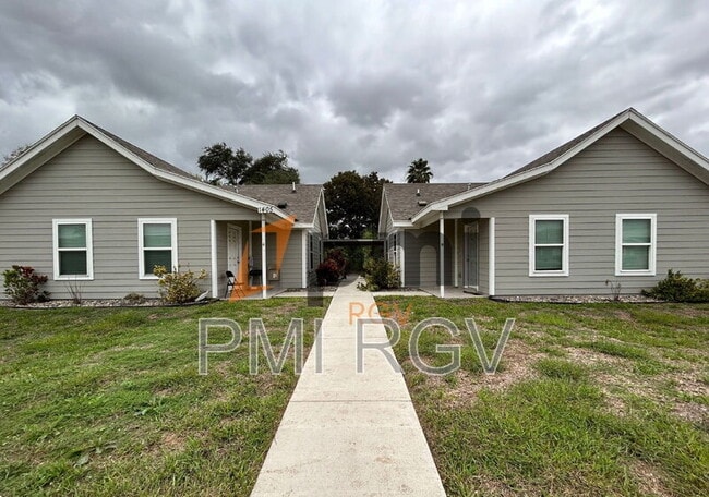 Building Photo - 1315 Quitaca Dr Unit B Rental