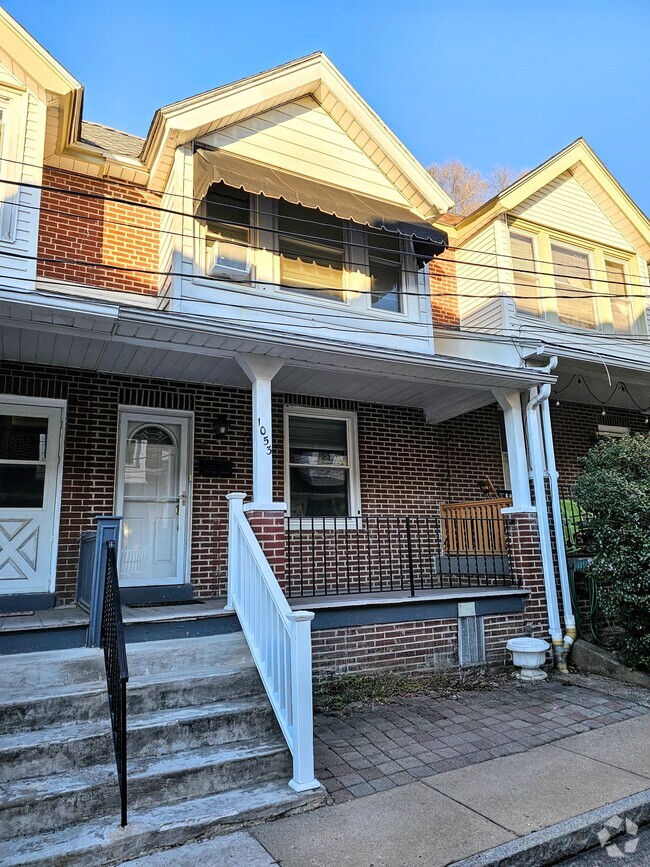 Building Photo - 1053 Markee Ter Rental
