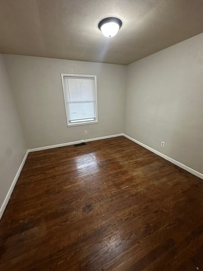 Photo - 2 Bedroom 1 Bathroom Duplex