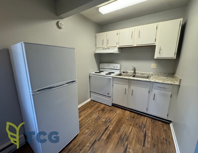 Photo - 2402 Marquette Rd Unit Apt 9