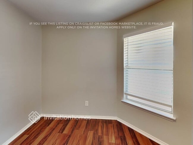 Photo - 1919 Carriage Club Dr