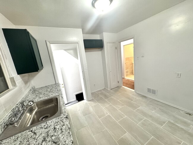 Photo - 9219 McKinney St