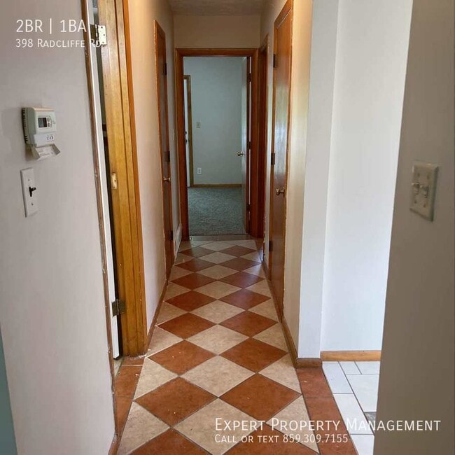 Photo - 398 Radcliffe Rd