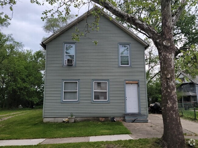 Building Photo - 6215 Carpenter Ave Rental