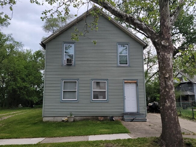 Building Photo - 6215 Carpenter Ave Rental
