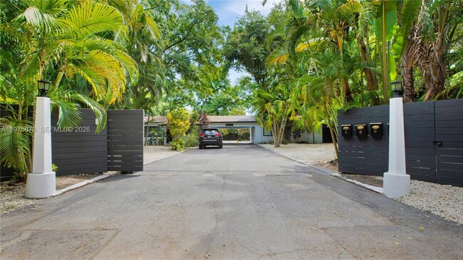 Photo - 1750 NE 144th St Unidad D