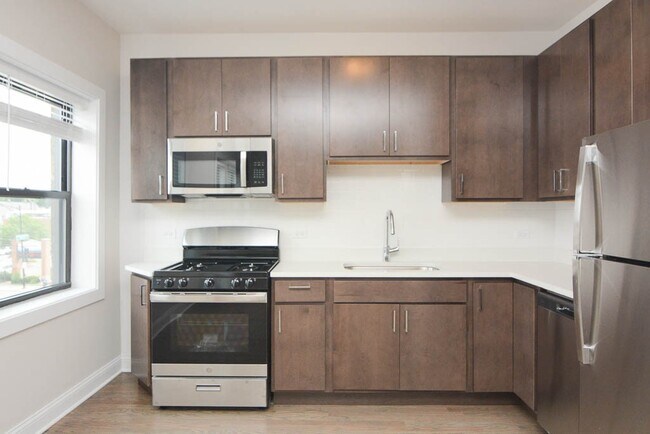 Photo - 3407 W Fullerton Ave Unidad D4