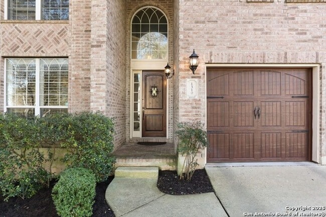 Photo - Charming 5-Bedroom Home for Rent in Gated ...