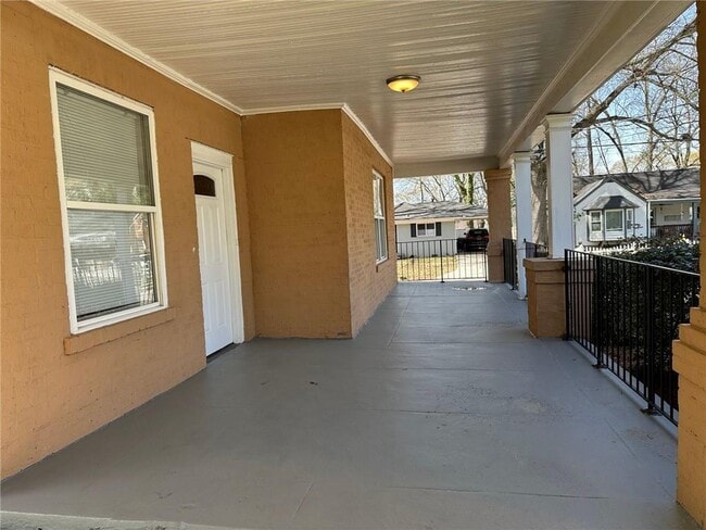 Photo - 2415 Crestview Ave