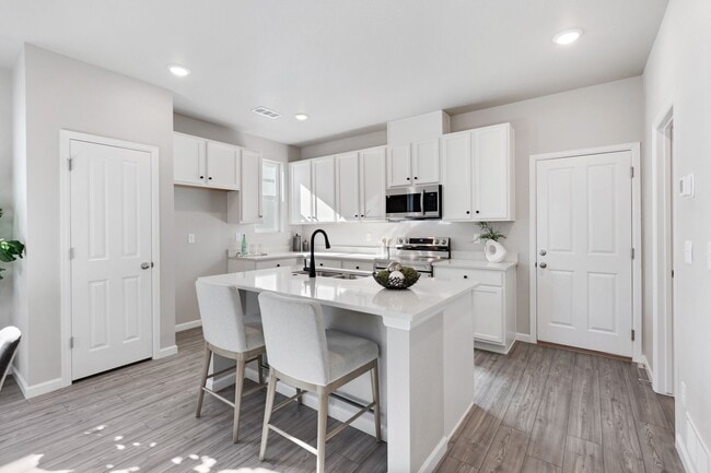 Photo - 1440 Coral Pl