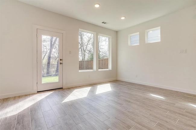 Dinning area - 4524 Hogans Alley Dr
