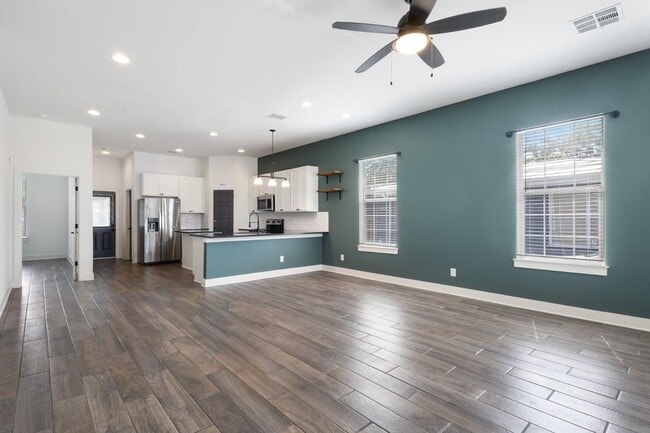 Photo - 534 Rigsby Ave