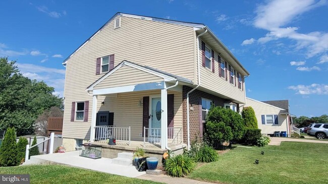 Photo - 4236 Slater Ave