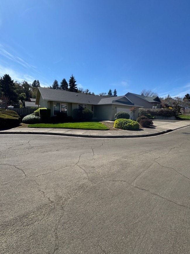 Photo - Hucrest 3 bedroom 2 bath home with garage