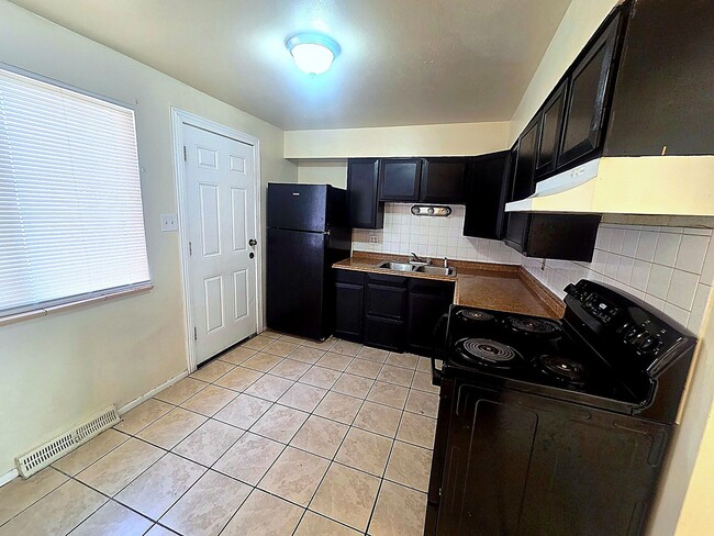 Photo - Charming 2-Bedroom, 2-Bath Townhome-Style Unit in Edgewater