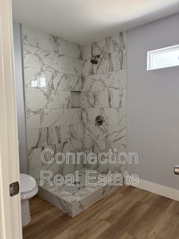 Photo - 641 Ward St Unidad 5