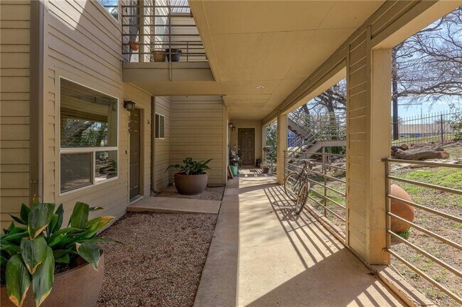 Photo - 1514 Parker Ln Condo Unit 109