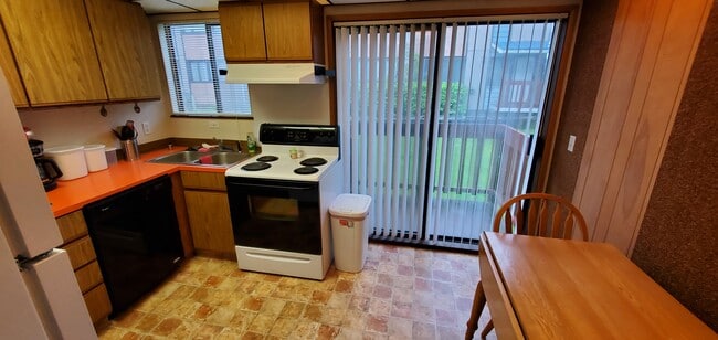 Photo - 1524 Mission Rd