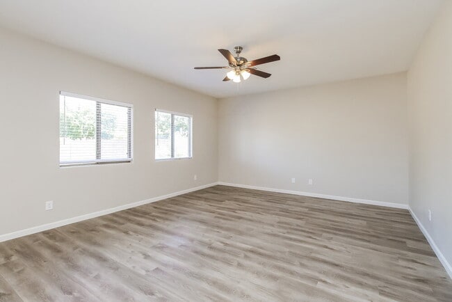 Photo - 1830 E Omega Dr