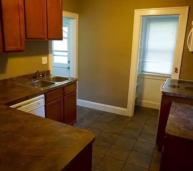 Photo - Affordable six bedroom house close to U of...