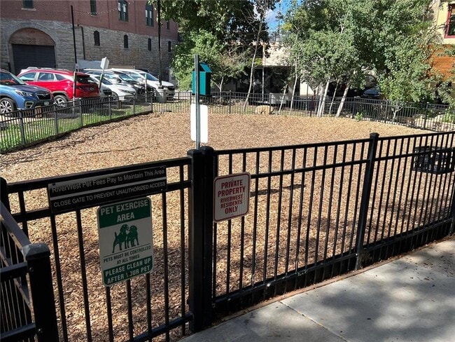 Photo - 401 S 1st St Unidad 1007