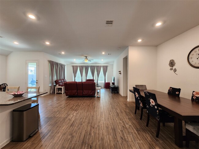 Photo - 14007 Hartford Heights Wy