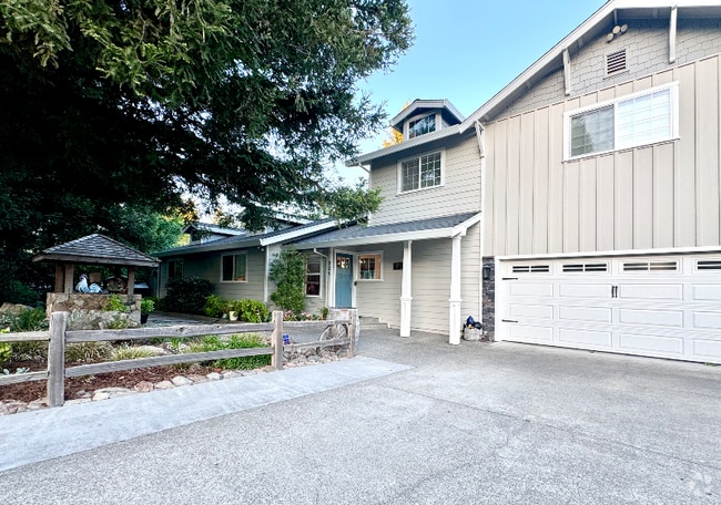 Building Photo - 224 Cotati Oaks Ct W Rental