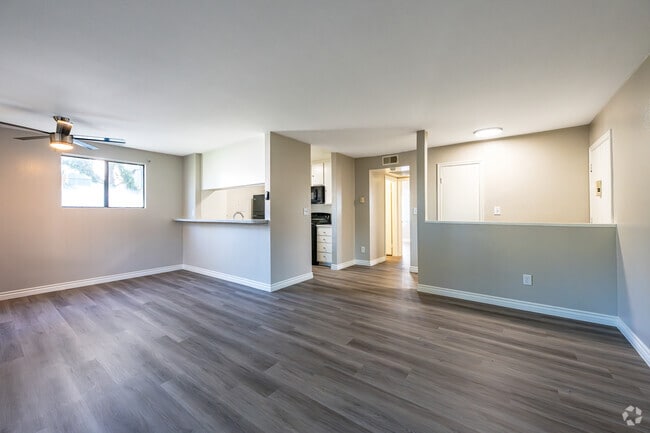 2BR, 1.5BA - 950SF - Living Room/Dining Room
