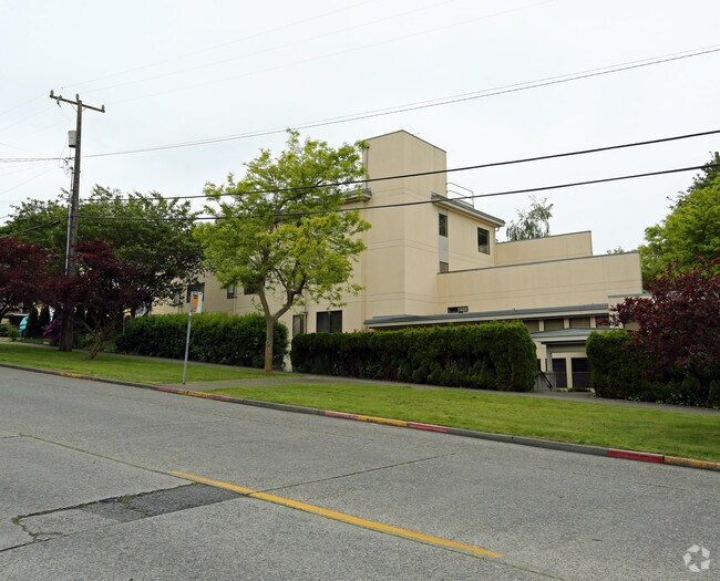 Photo - Fort Lawton Place