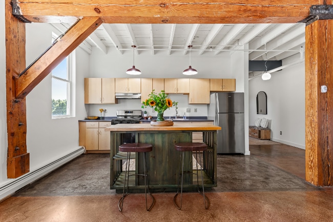 Building Photo - 18 Park St