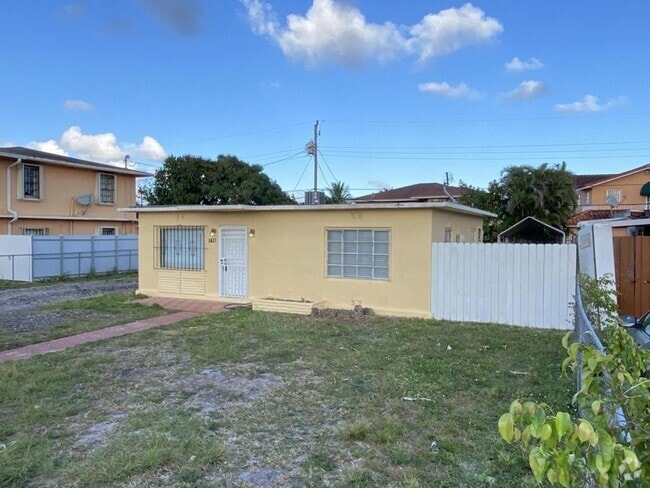 Building Photo - 1421 E 8th Ave Rental
