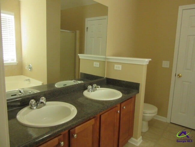 Photo - 302 Timberwind Dr