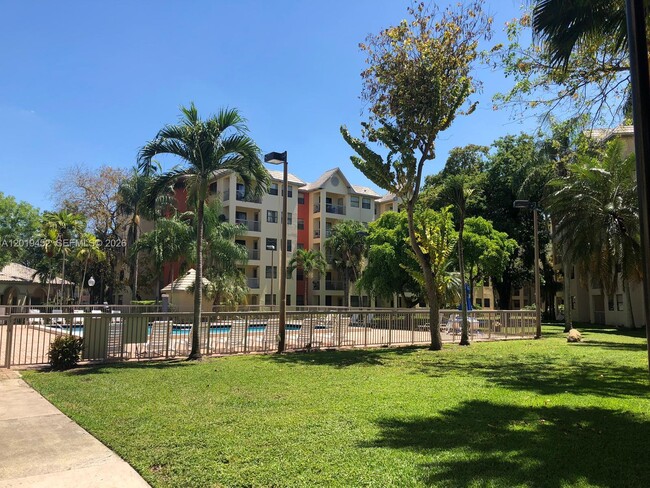 Building Photo - 8245 Lake Dr Unit 204