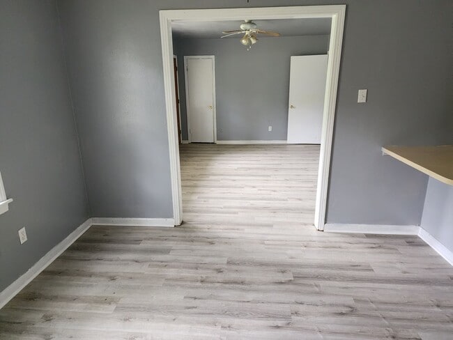 Photo - 3031 W Bert Kouns Industrial Loop