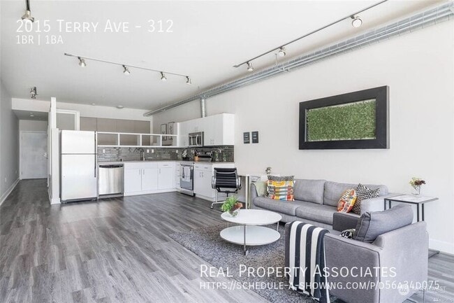 Photo - 2015 Terry Ave