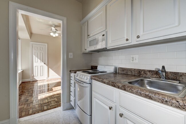 Updated Kitchen - Park Crescent Rental