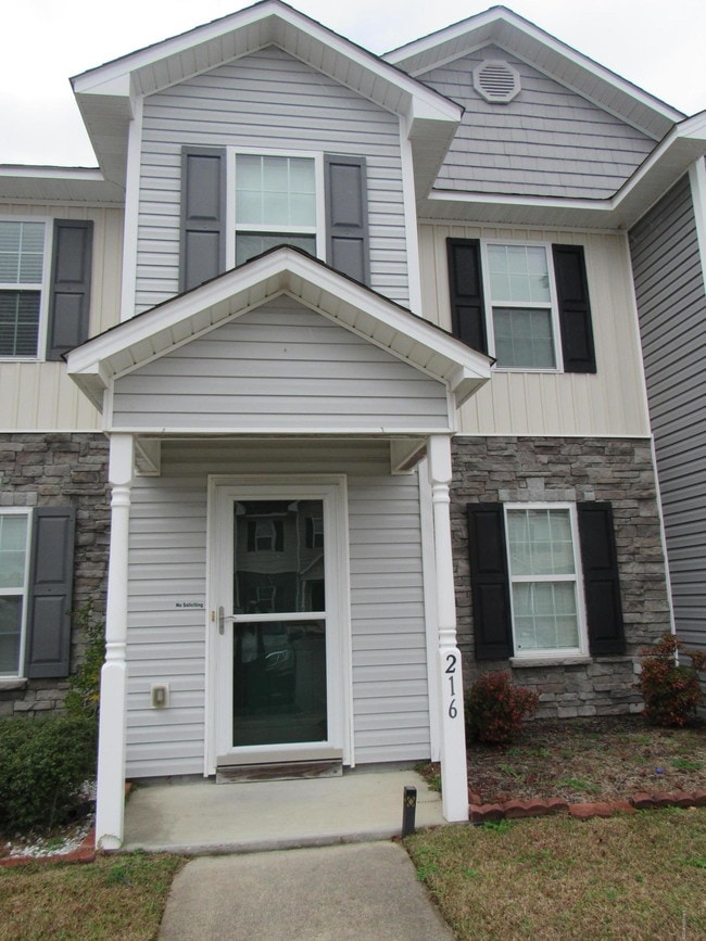 Building Photo - 216 Glen Cannon Drive Rental