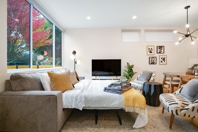 Building Photo - 8038 Mary Ave NW