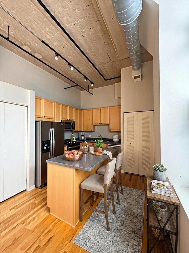758 N Larrabee St Unit 831