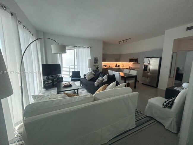 Photo - 234 NE 3rd St Unidad 902