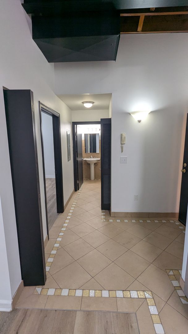 Photo - 2800 Mayfield Rd Unit Coventry - E