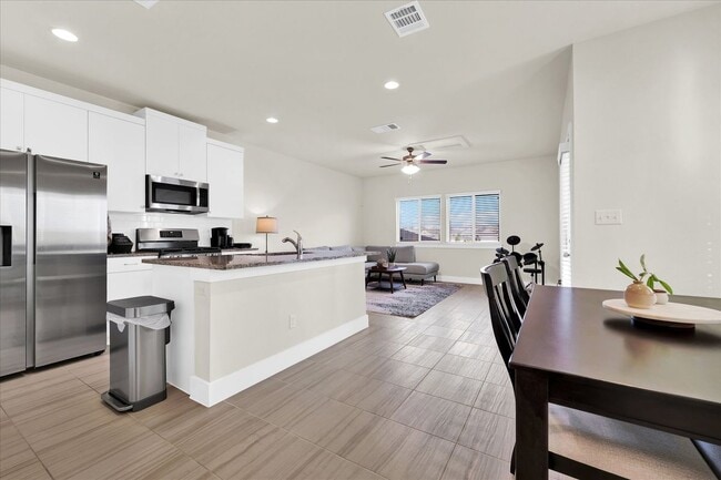 Photo - 433 White Steppe Way Unit 53