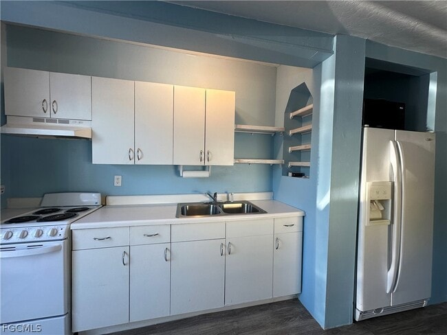 Building Photo - 1746 Pacific Ave