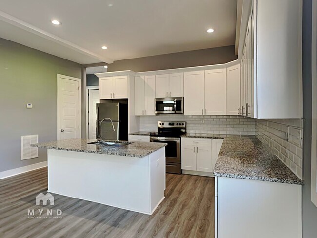 Photo - 629 Windsor St SW