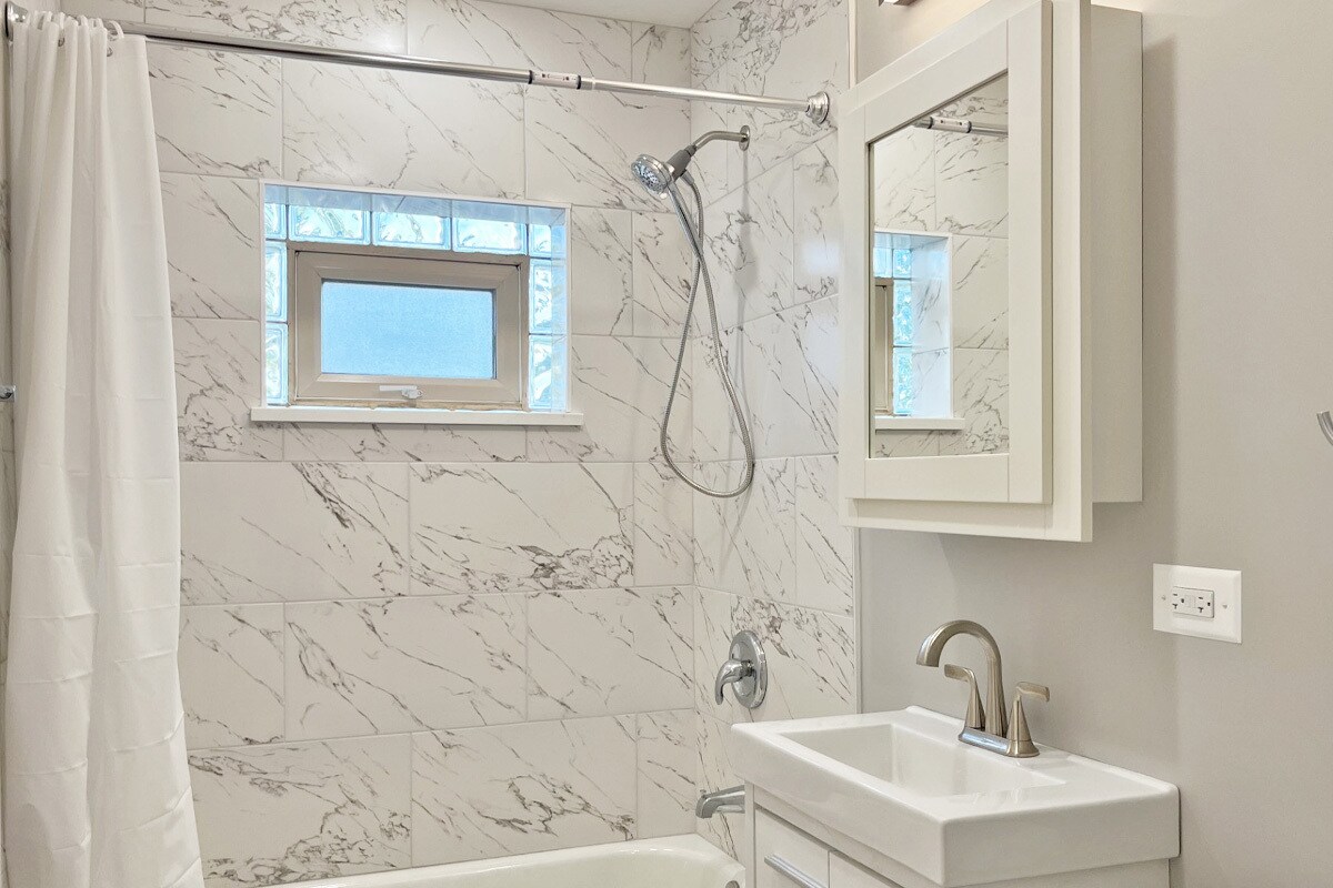 501 3B - 501 N. Lombard Ave.