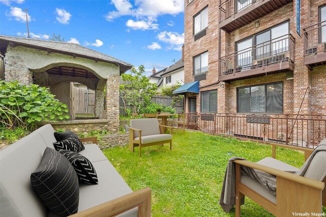 Photo - 17524 89th Ave Unidad A Rental