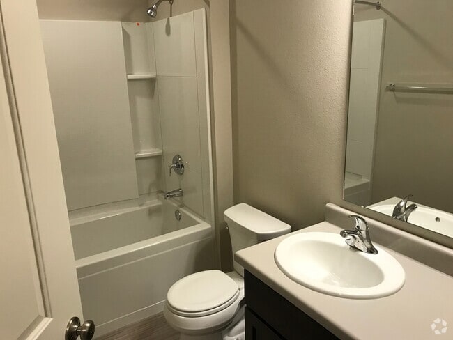 Building Photo - 5858 Lien Rd Rental