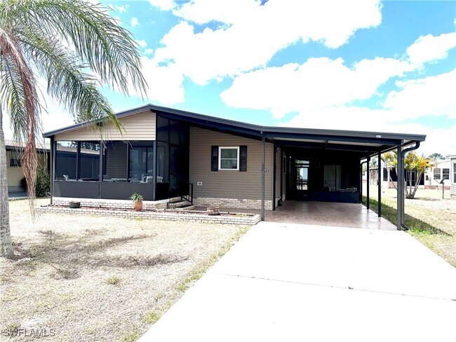 Building Photo - 26416 East Dr Rental